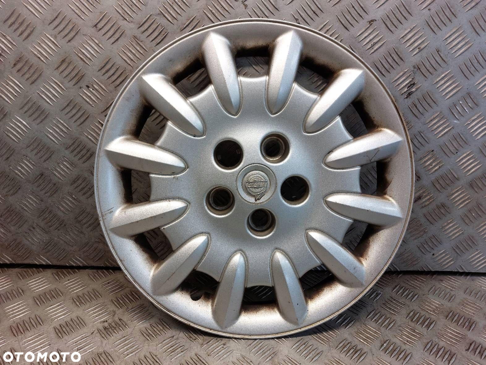 KOŁPAKI 16" CHRYSLER VOYAGER IV - 6