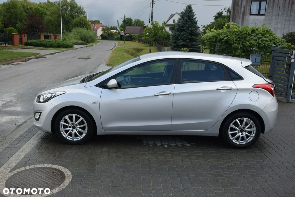 Hyundai i30 blue 1.6 GDI Trend - 8
