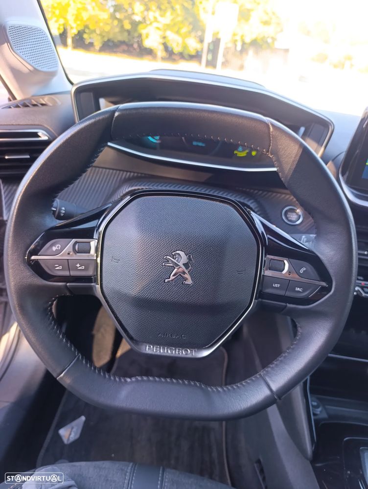 Peugeot e-208 Allure+ - 13