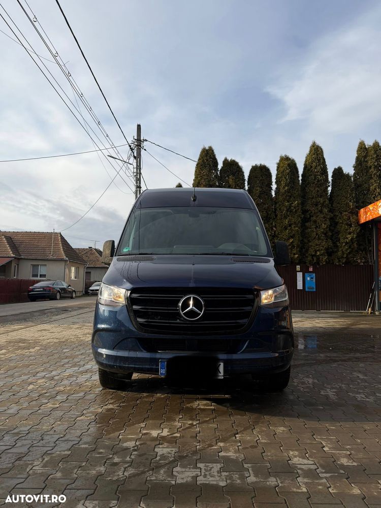 Mercedes-Benz Sprinter - 1