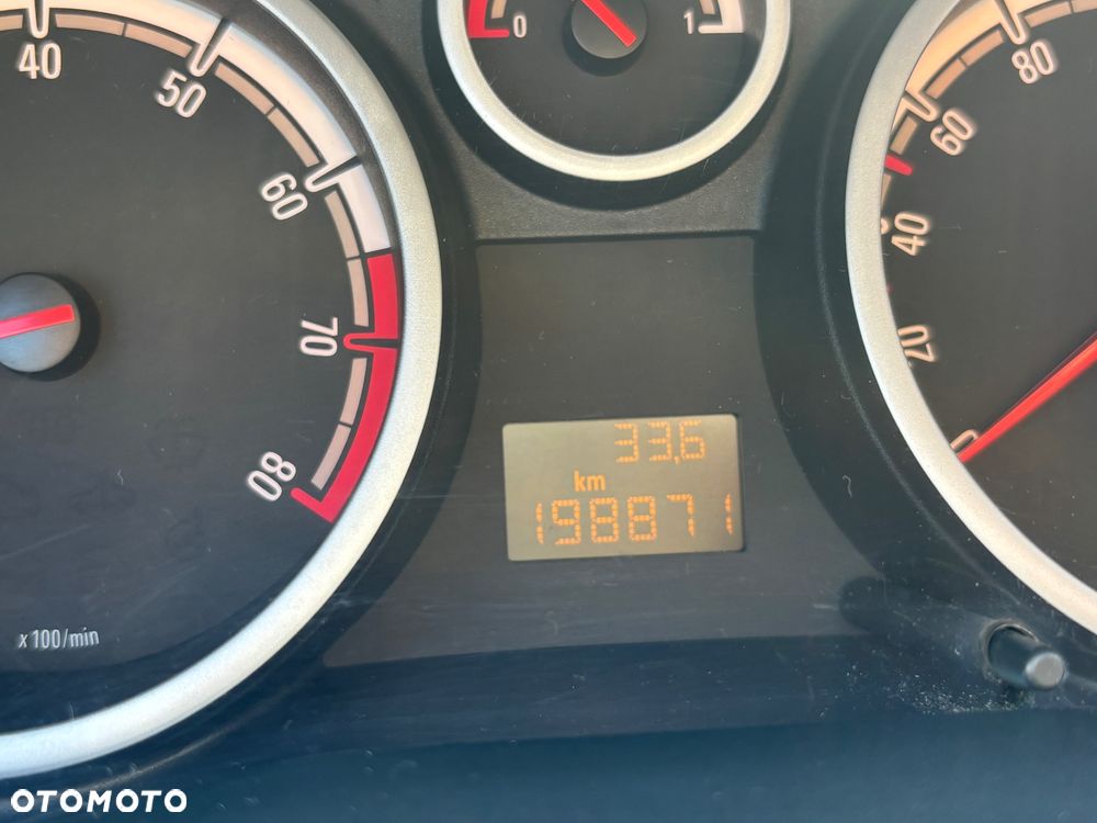 Opel Corsa 1.2 16V Essentia - 10