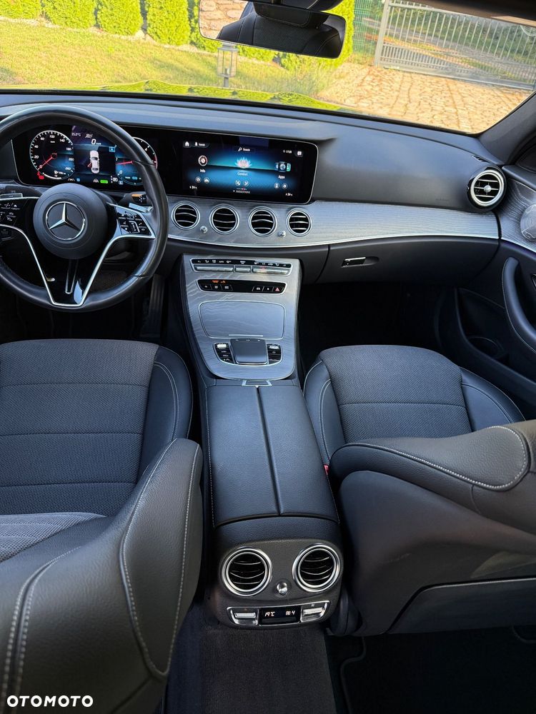 Mercedes-Benz Klasa E 300 d 4-Matic Avantgarde - 21