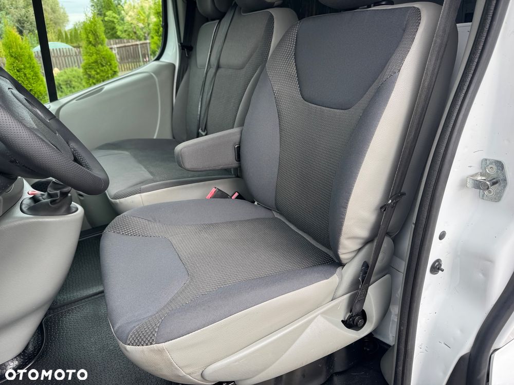 Opel Vivaro - 12