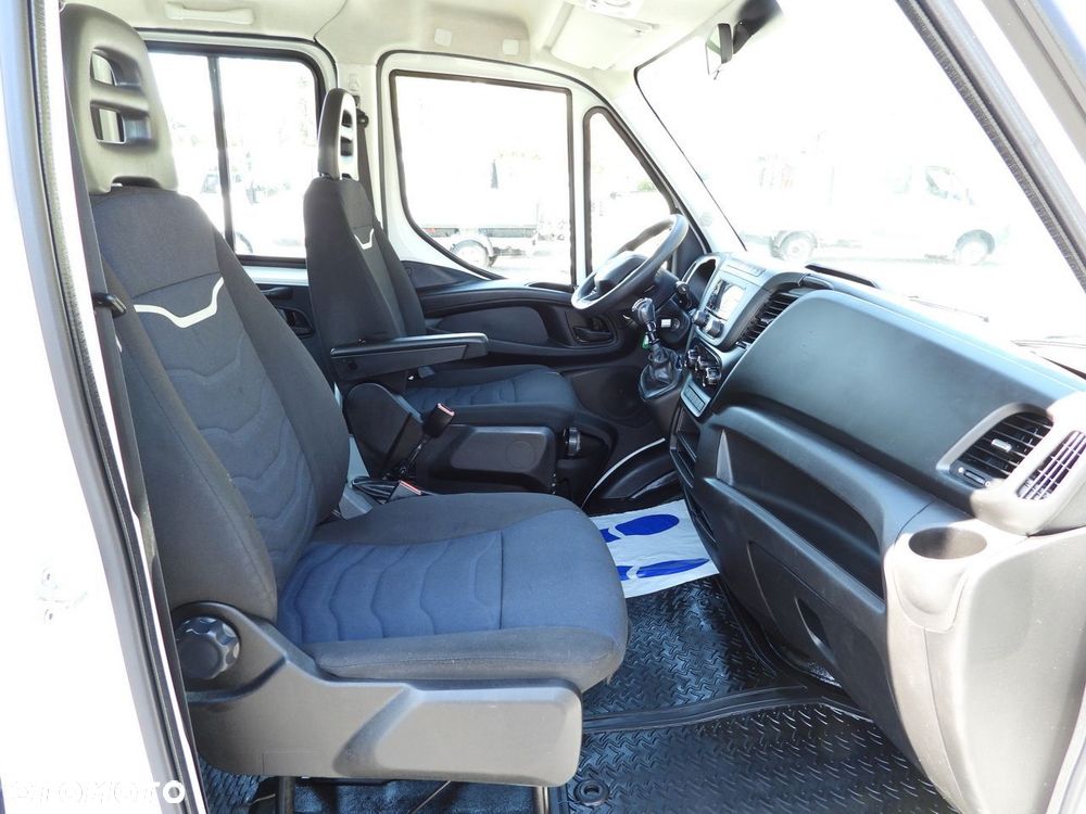 Iveco DAILY 35C14 WYWROTKA PODWÓJNA KABINA DOKA 6 MIEJSC TEMPOMAT BLIŹNIACZE KOŁA KLIMATYZACJA  140KM - 37