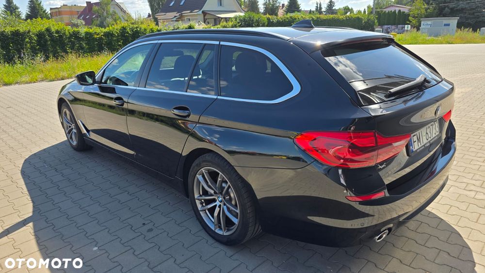 BMW Seria 5 518d Advantage sport - 31