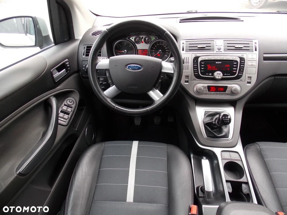 Ford Kuga 2.0 TDCi Titanium - 27