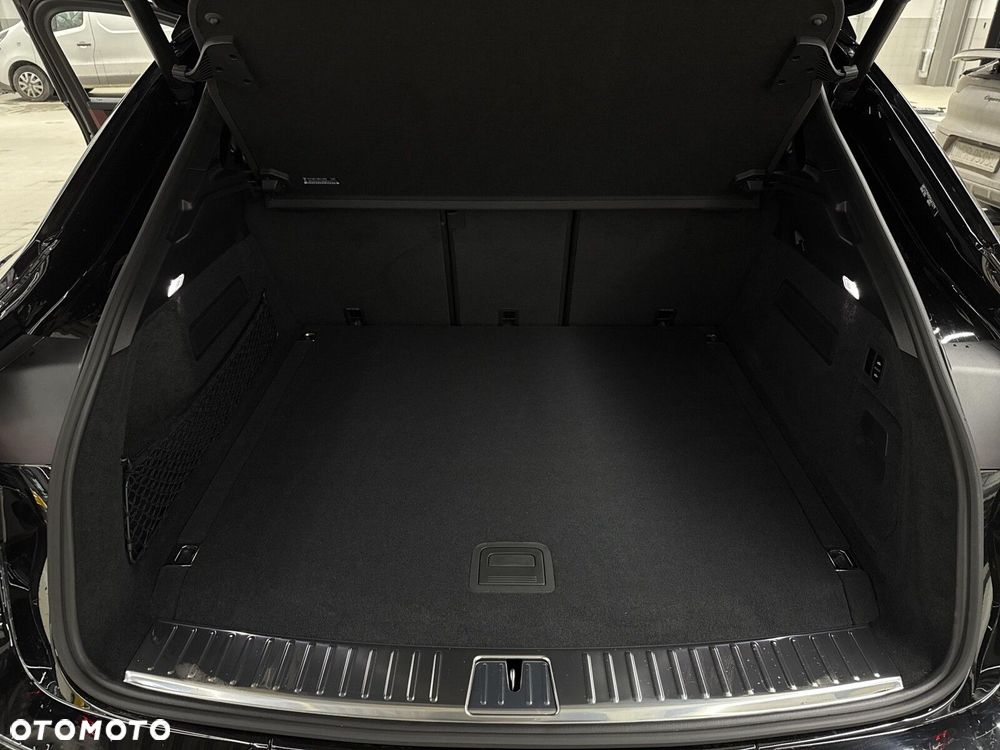 Porsche Cayenne - 40