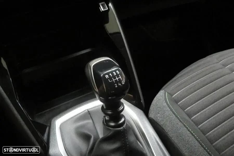 Peugeot 208 1.2 PureTech Active - 11