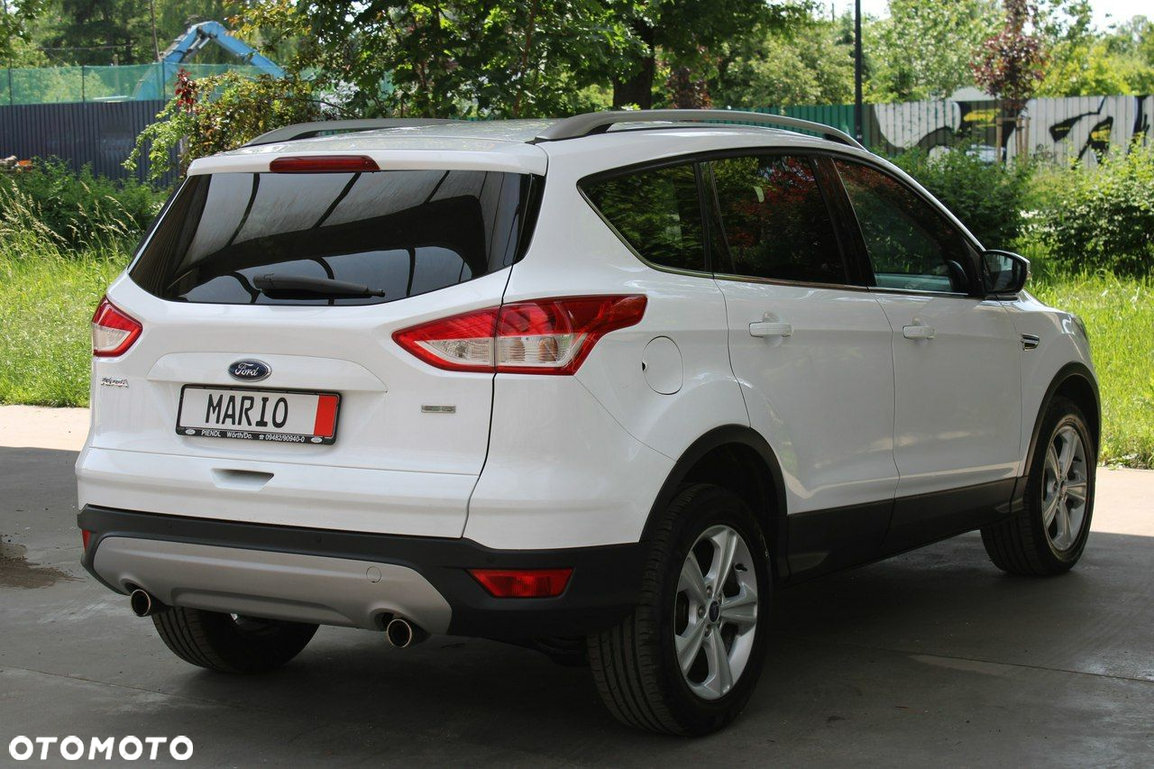 Ford Kuga 1.5 EcoBoost 2x4 Titanium - 6