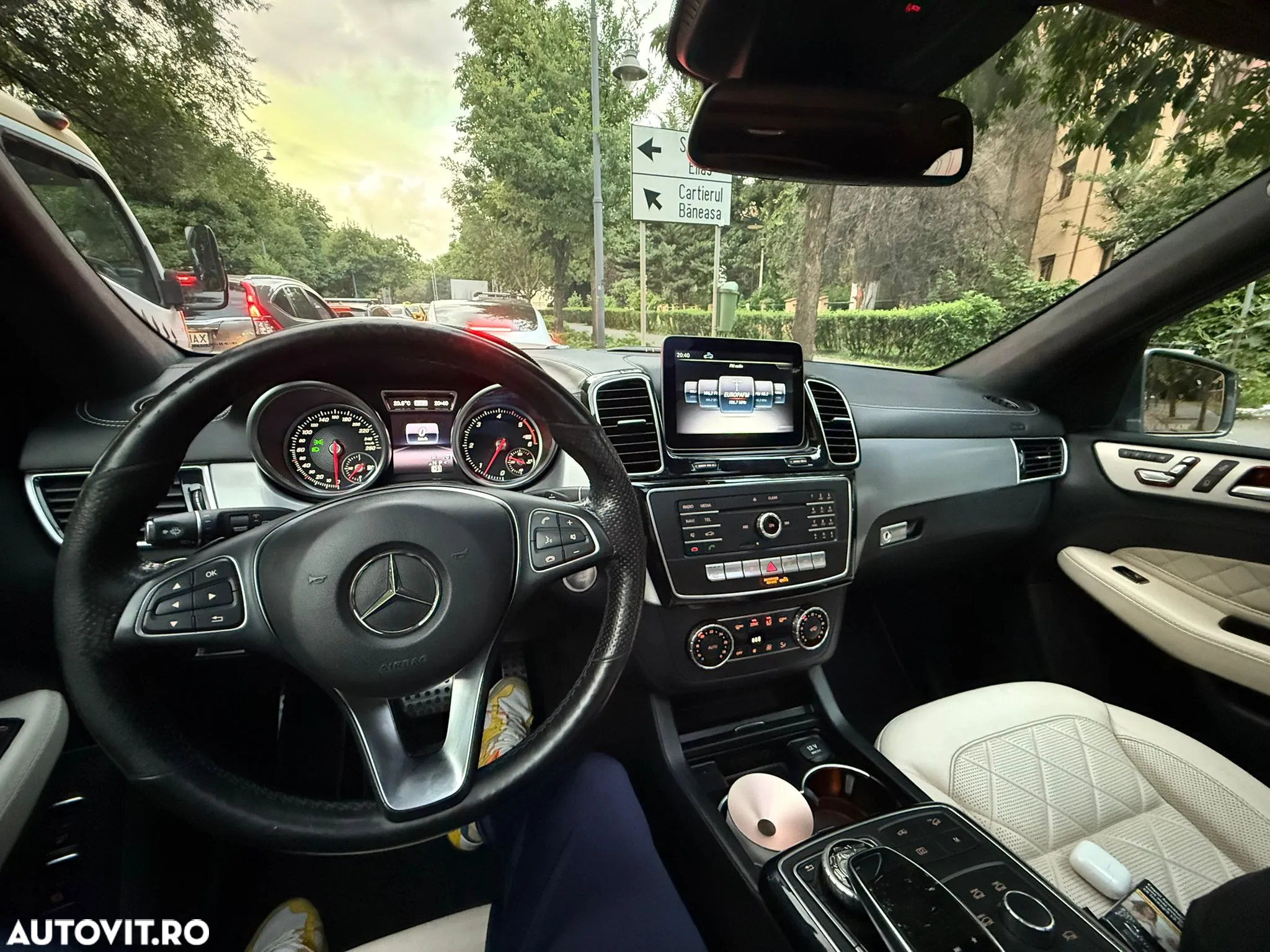 Mercedes-Benz GLE 350 d 4Matic 9G-TRONIC AMG Line - 2