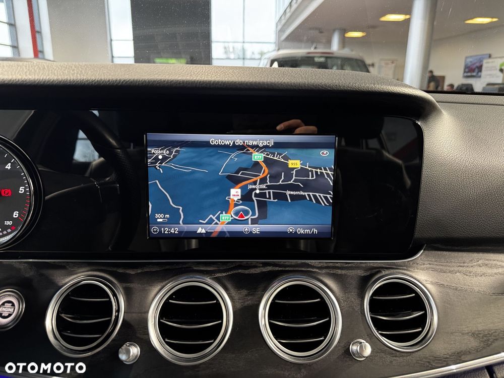 Mercedes-Benz Klasa E - 21