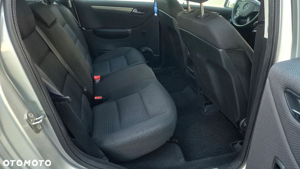 Mercedes-Benz Klasa B 180 CDI EU5 - 14