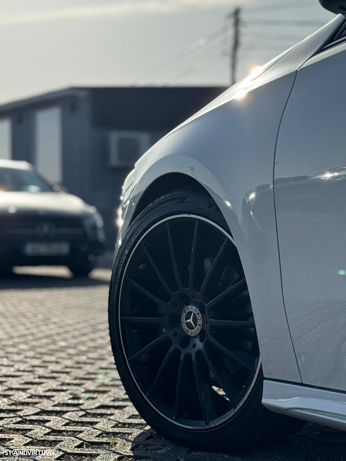 Mercedes-Benz A 180 d 7G-DCT AMG Line - 16