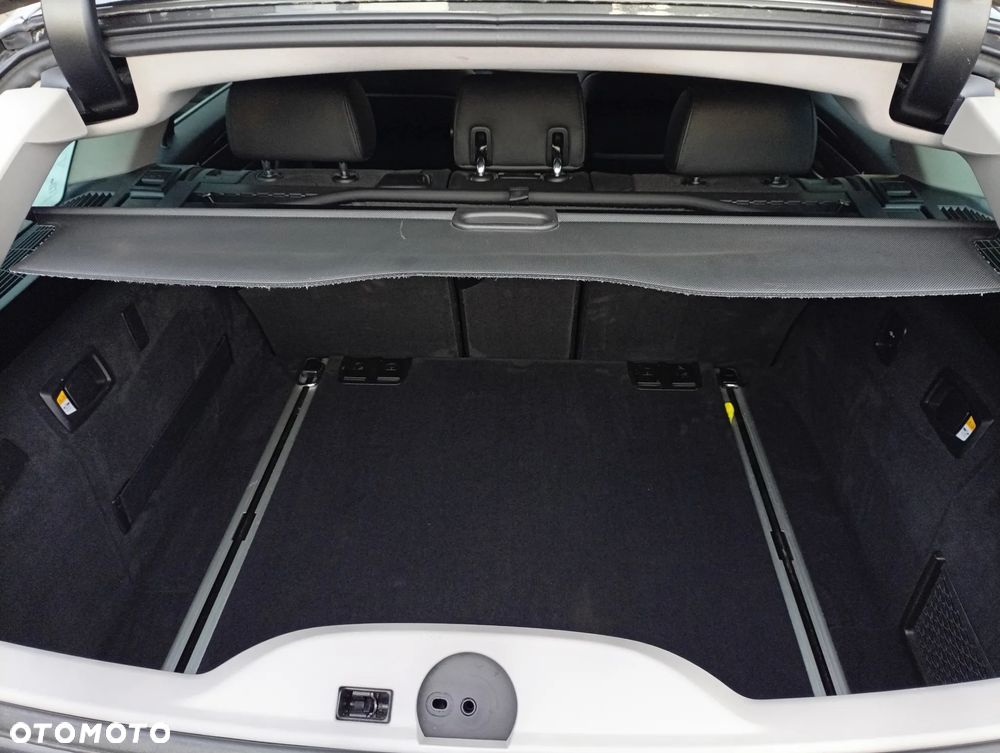 BMW Seria 5 525d xDrive Sport-Aut Modern Line - 20