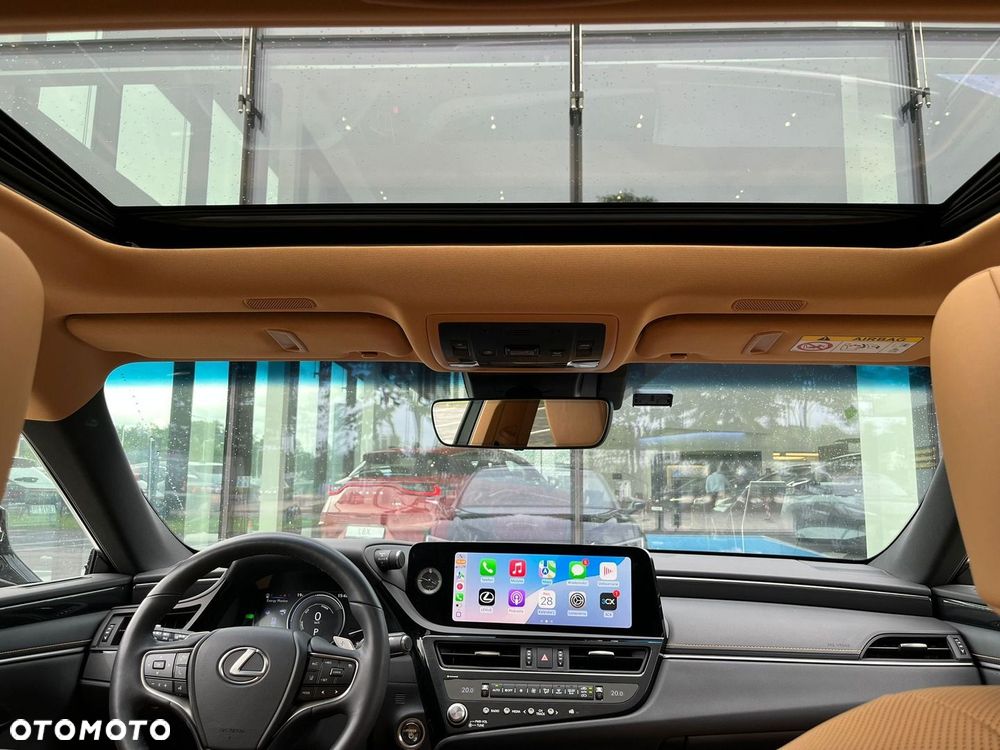 Lexus ES 300h Business Edition - 6