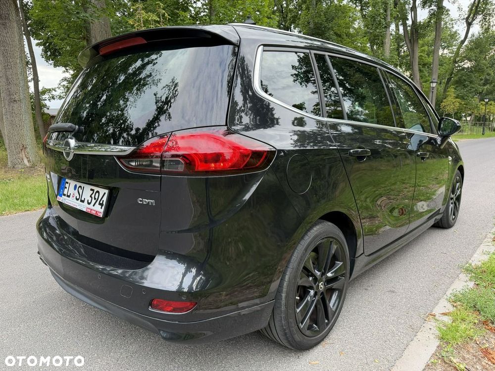 Opel Zafira - 10