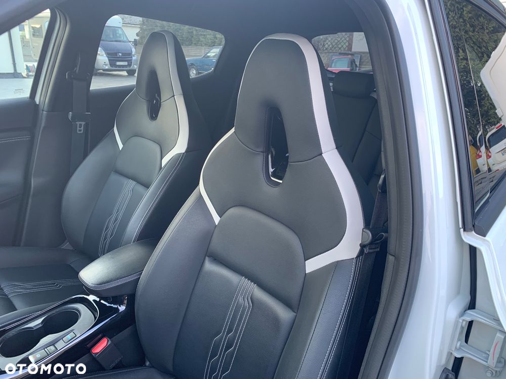 Nissan Juke 1.6 4AMT Premiere Edition - 27