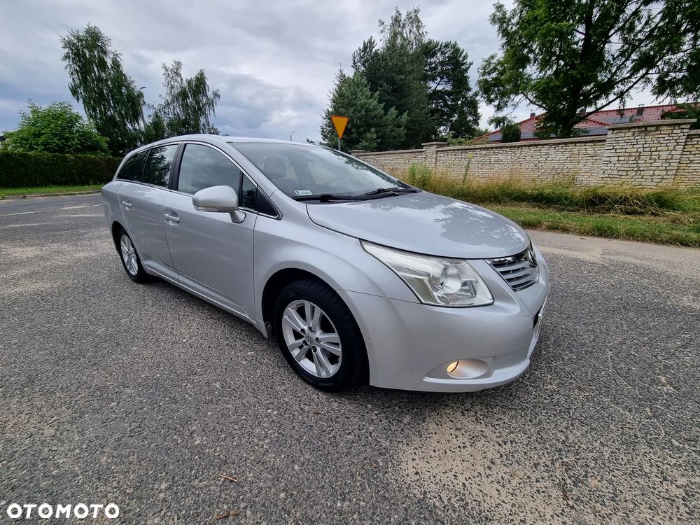 Toyota Avensis - 13