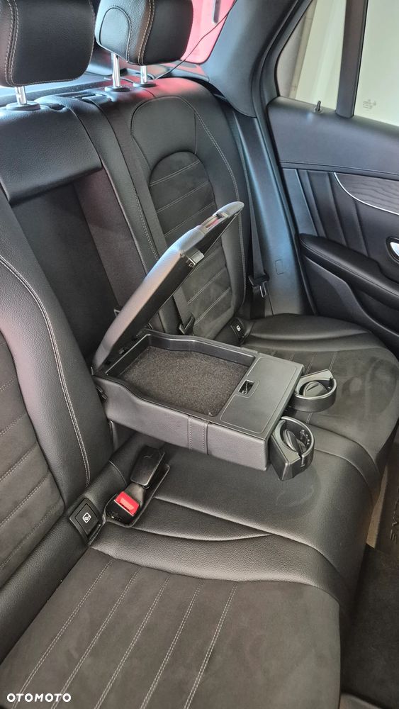 Mercedes-Benz GLC 300 e 4-Matic Business Edition - 27