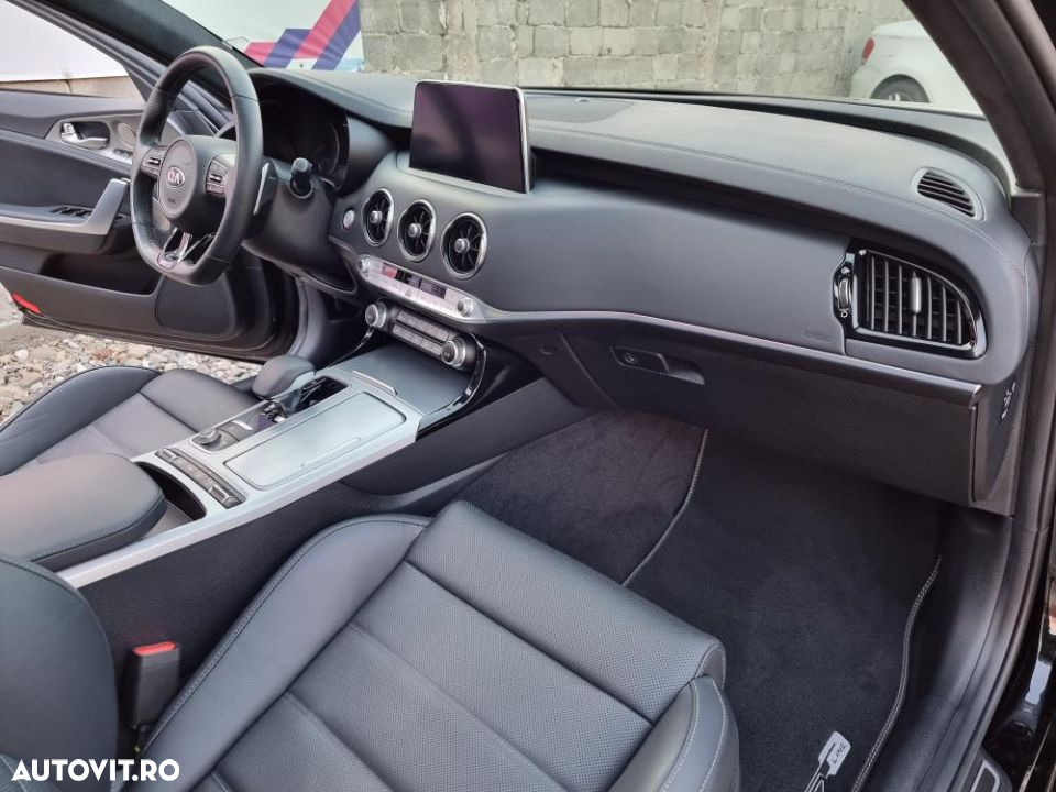 Kia Stinger 2.2 CRDI AWD GT Line - 19