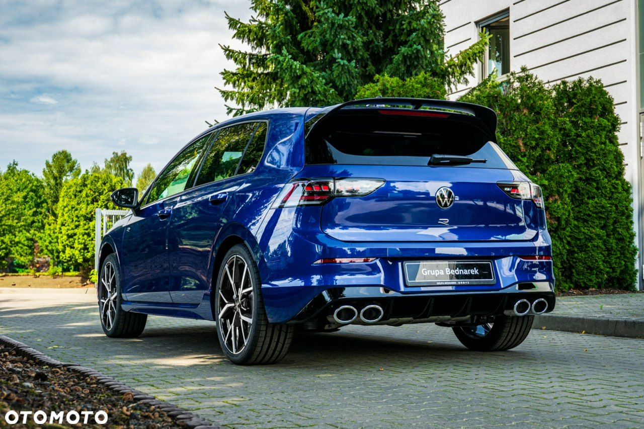 Volkswagen Golf - 27
