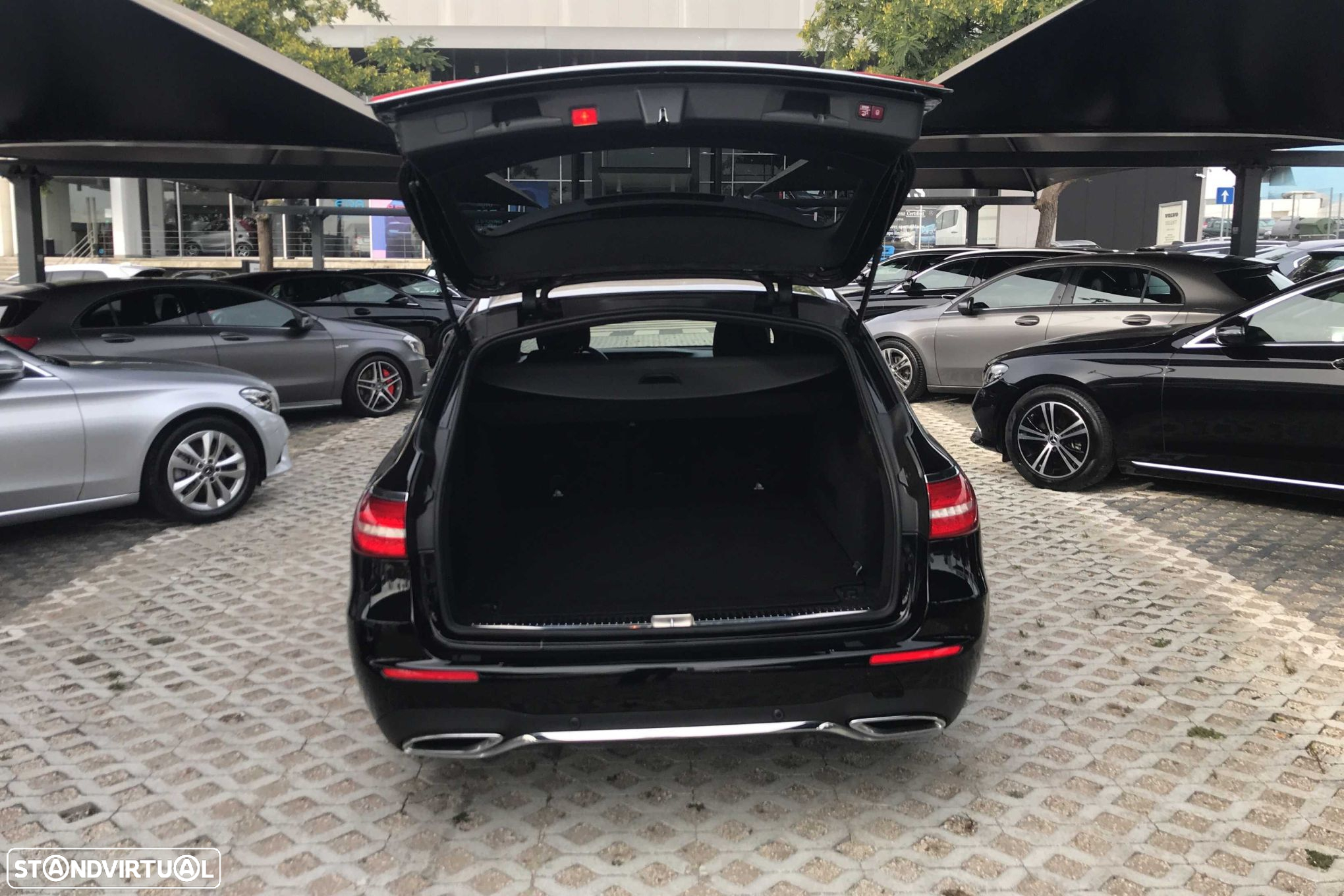 Mercedes-Benz E 220 d AMG Line - 11