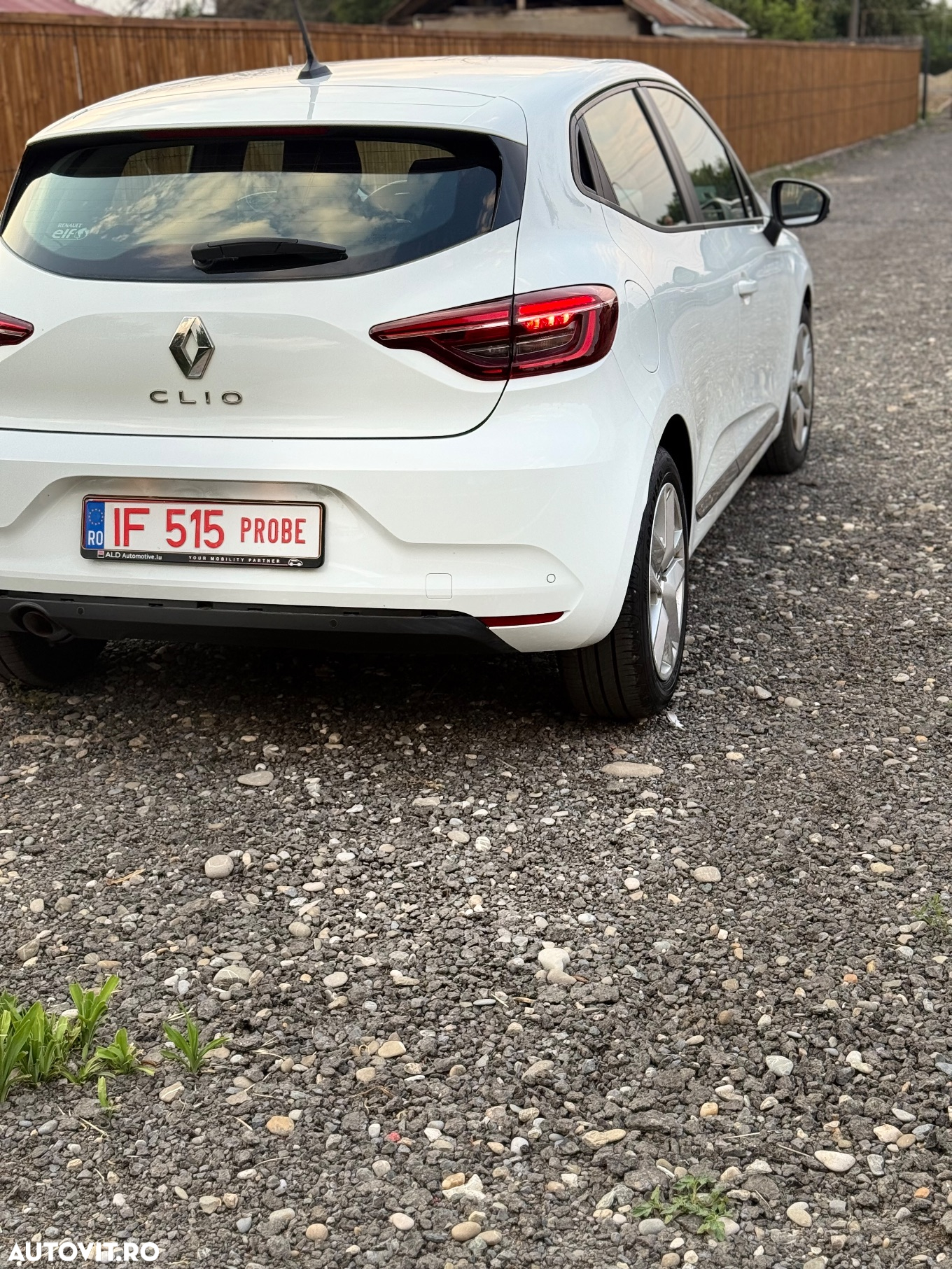 Renault Clio BLUE dCi 85 BUSINESS EDITION - 8