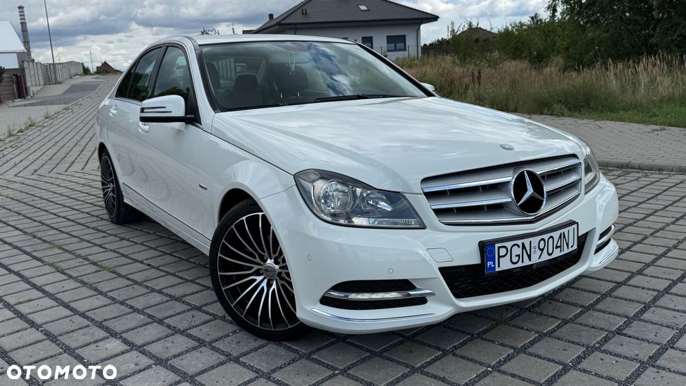 Mercedes-Benz Klasa C 180 BlueEFFICIENCY 7G-TRONIC Avantgarde - 9