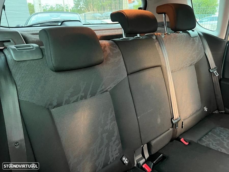 Peugeot 3008 1.6 HDi Executive - 6