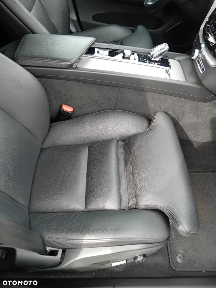 Volvo XC 60 B4 D Plus Bright - 20