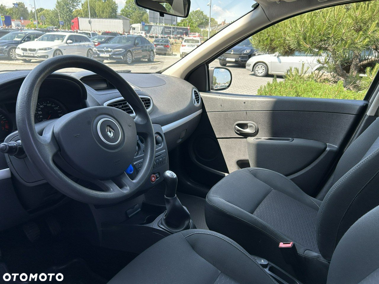 Renault Clio 1.2 16V 75 Dynamique - 8