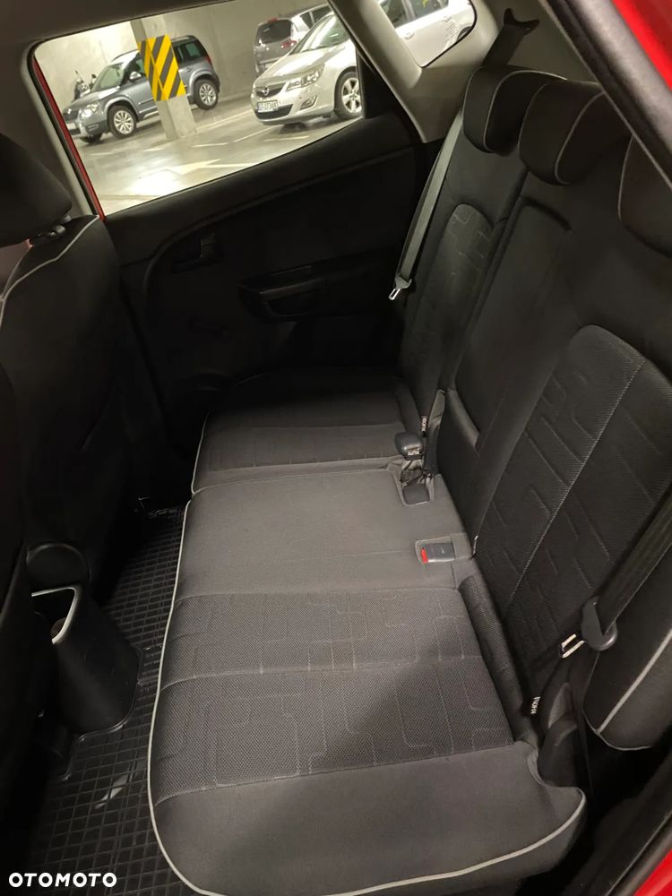 Kia Venga 1.6 L - 18