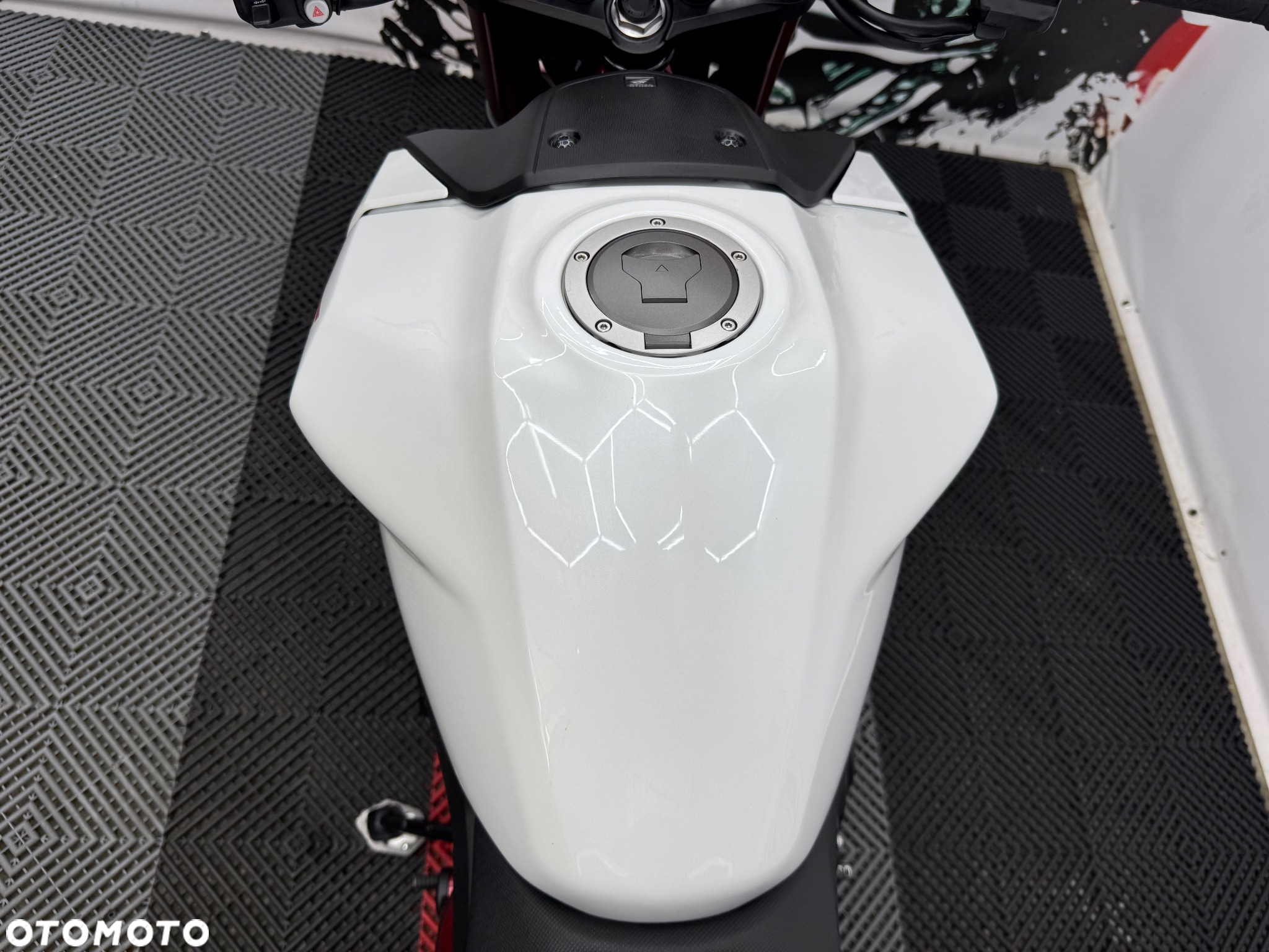 Honda CB - 24