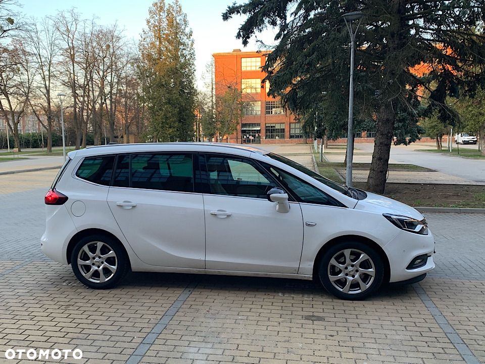 Opel Zafira - 19