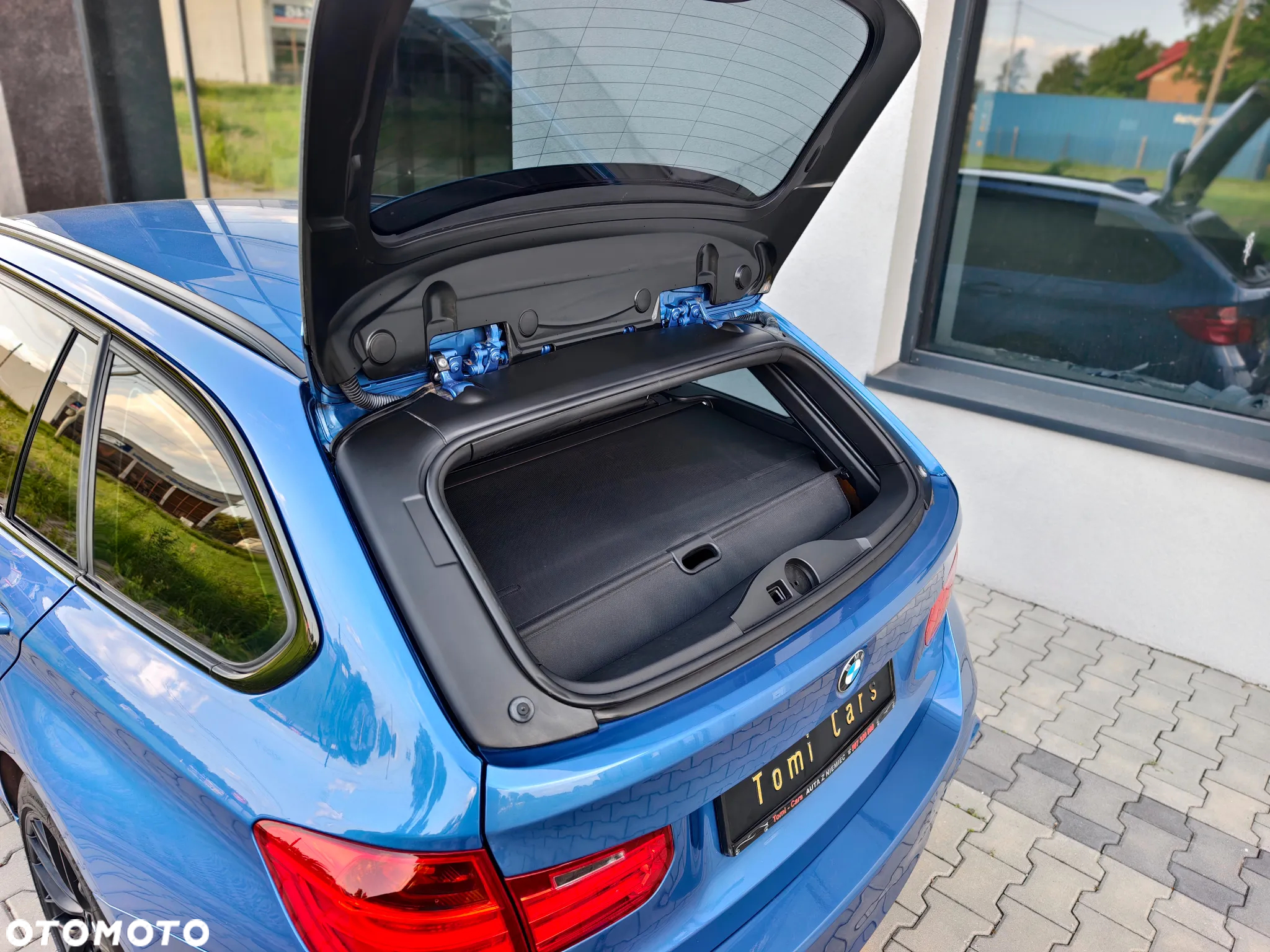 BMW Seria 3 318d Touring Blue Performance - 22