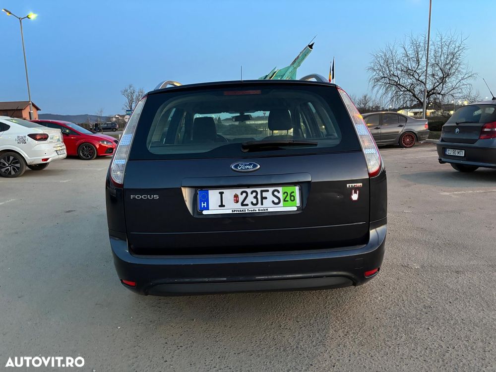 Ford Focus - 10