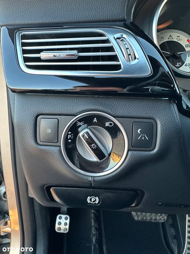 Mercedes-Benz CLS 350 CDI BlueEff - 28