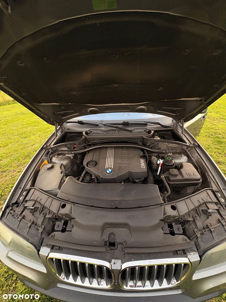 BMW X3 xDrive18d - 9