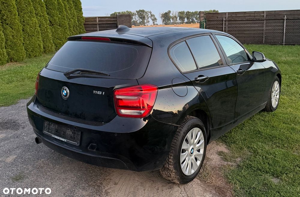 BMW Seria 1 116i - 5