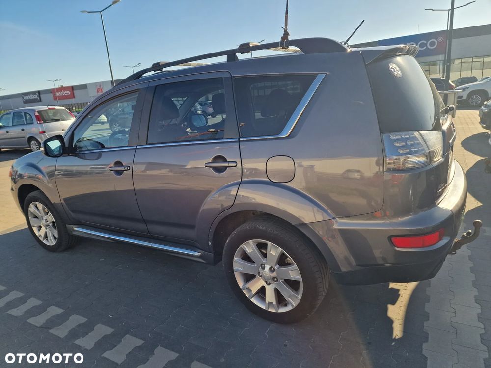Mitsubishi Outlander 2.2 DID Intense EU5 - 1