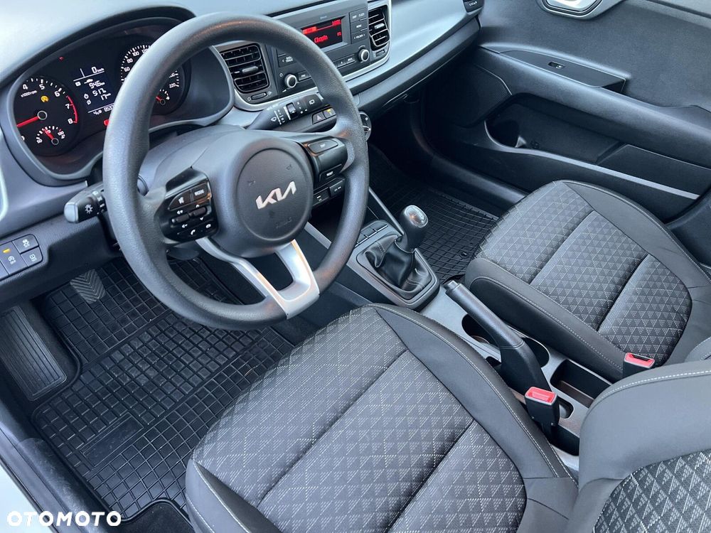 Kia Rio - 20