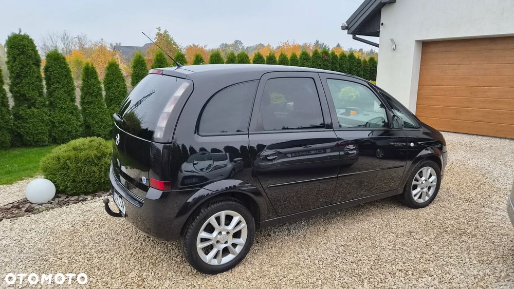 Opel Meriva 1.6 16V Cosmo - 11