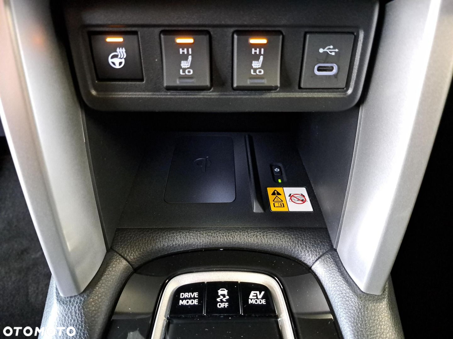 Toyota Corolla Cross 2.0 Hybrid Executive AWD - 28