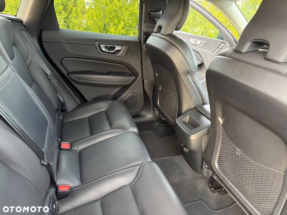 Volvo XC 60 D5 AWD Inscription - 10