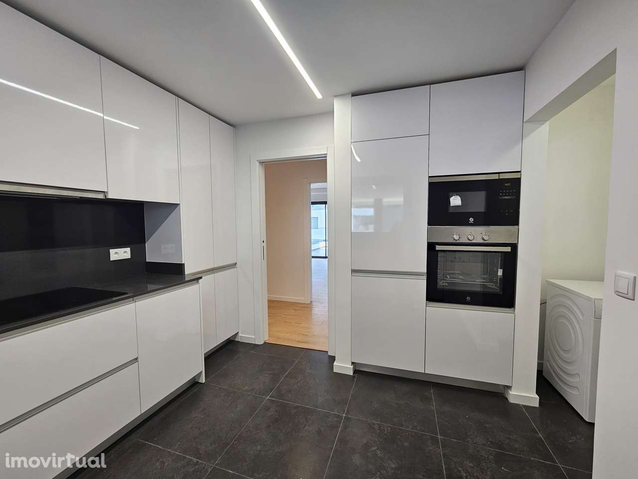 Magnifico T2 na Urbanização SkyCity - Grande imagem: 3/21