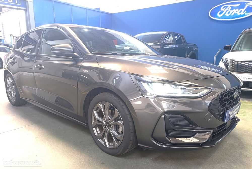 Ford Focus 1.0 EcoBoost MHEV ST-Line - 2