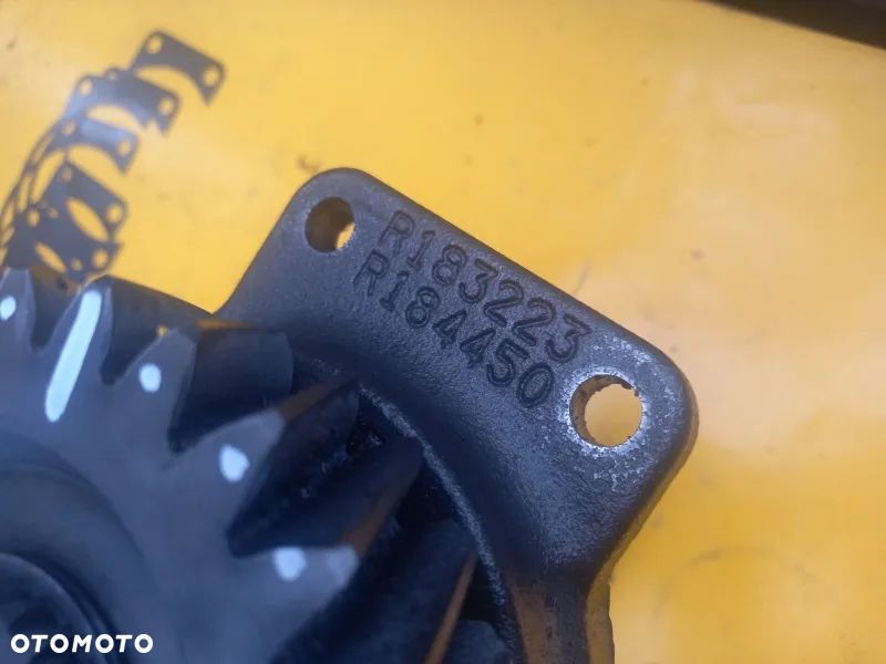 Wałek Z17 WOM PTO R184056 John Deere 7720 - 5