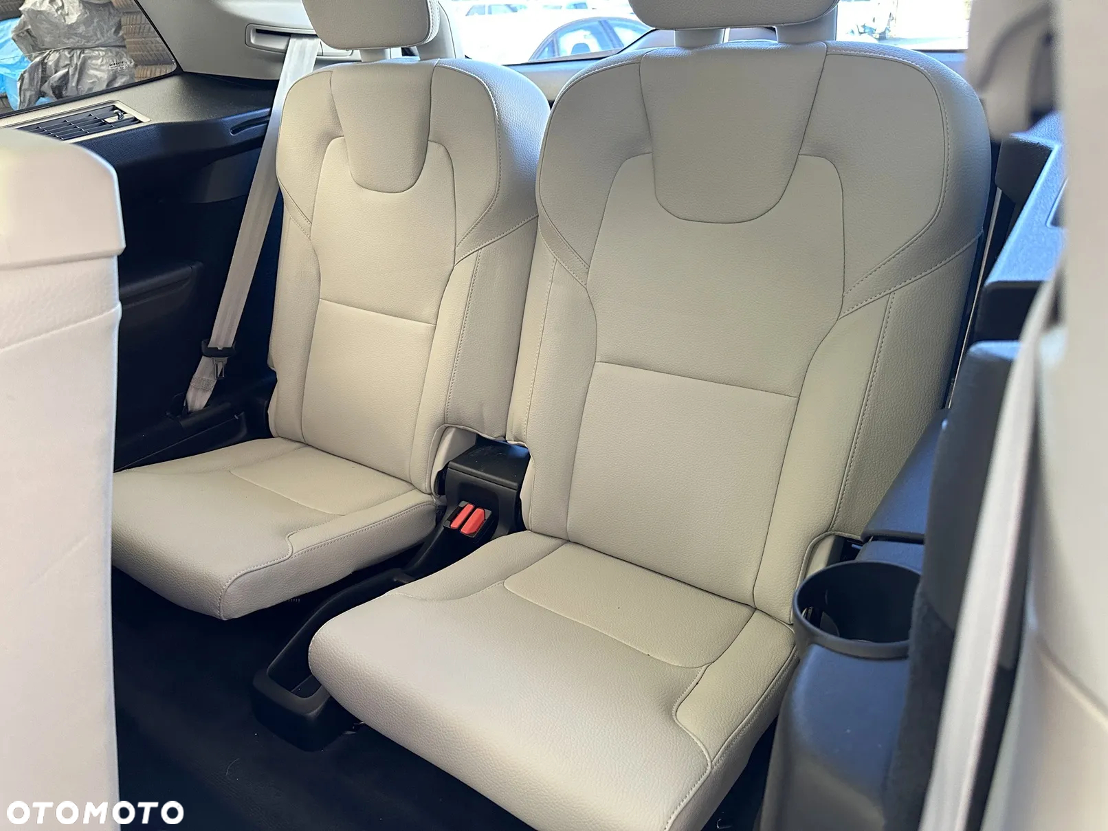 Volvo XC 90 T5 AWD Momentum Pro 7os - 9