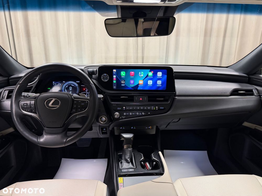 Lexus ES 300h Business Edition - 8