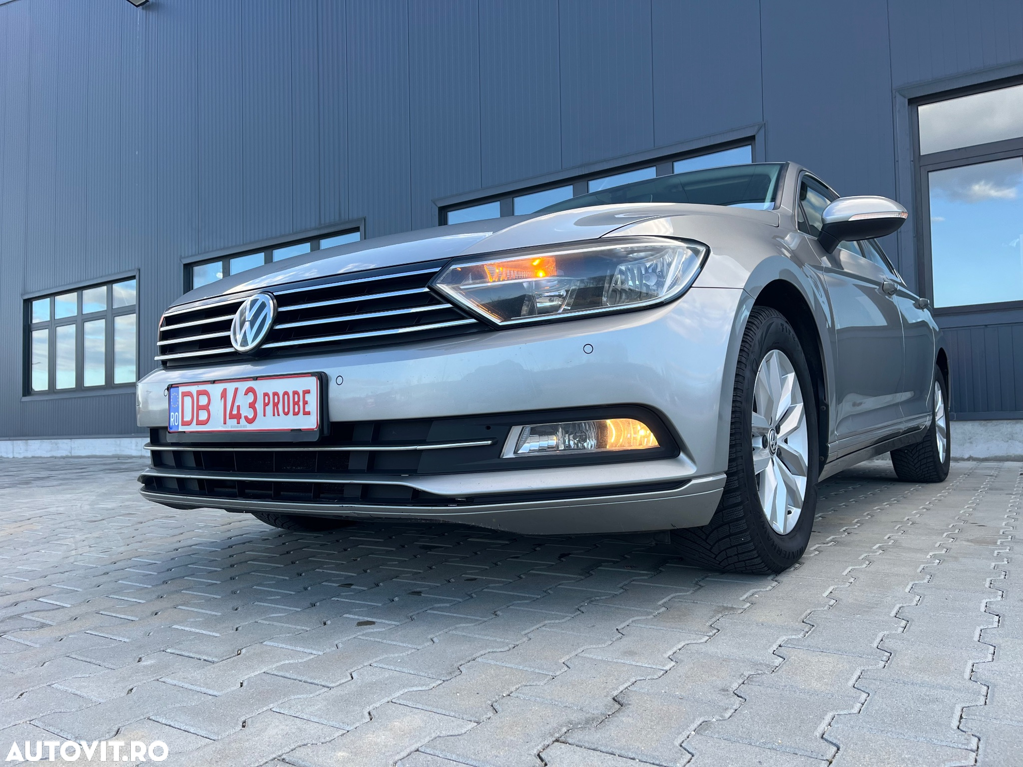 Volkswagen Passat 1.6 TDI (BlueMotion Technology) DSG Comfortline - 10